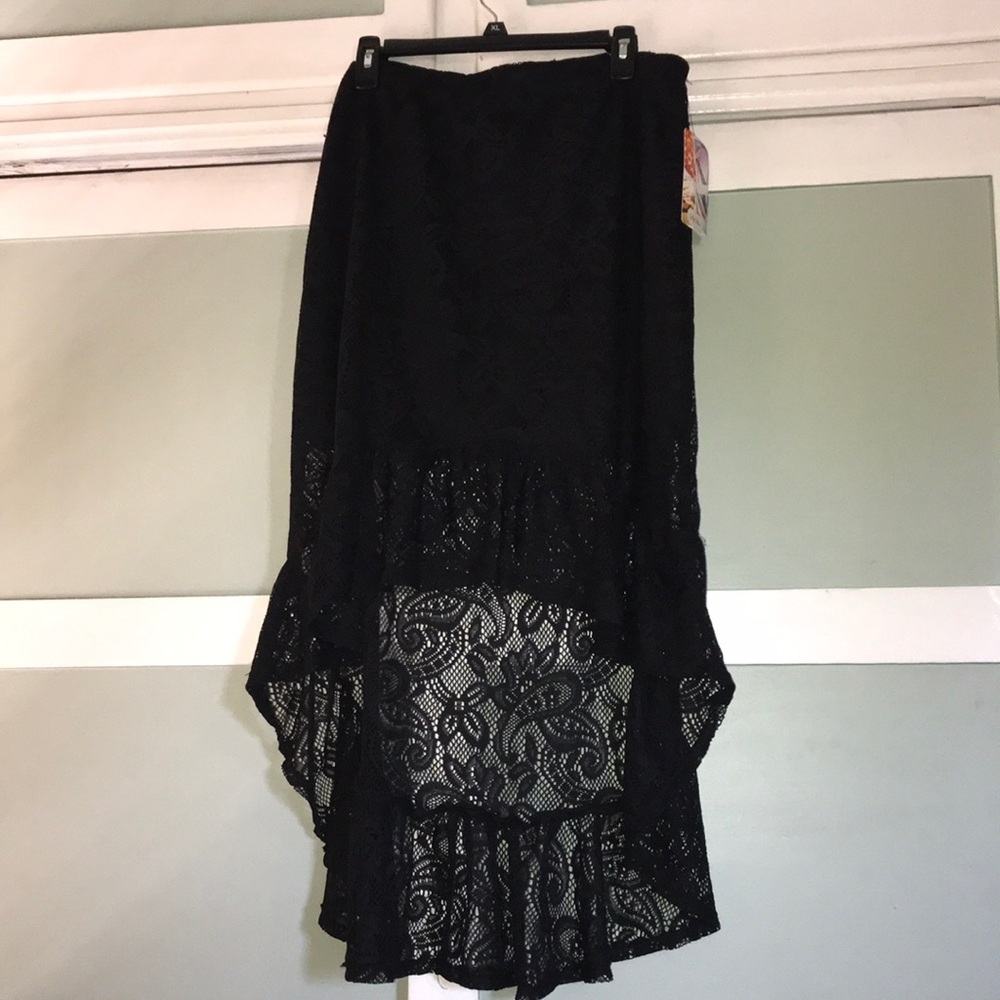 NWT Woman’s Lily White Swim Cover-Up Black Lace High Low